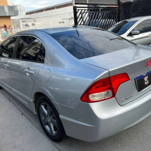 Honda Civic LXS 1.8 Manual 2007 em São José dos Campos – Completo e Conservado