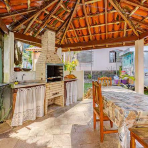 Casa para Temporada em Ubatuba – Aconchegante Próxima à Praia da Fortaleza